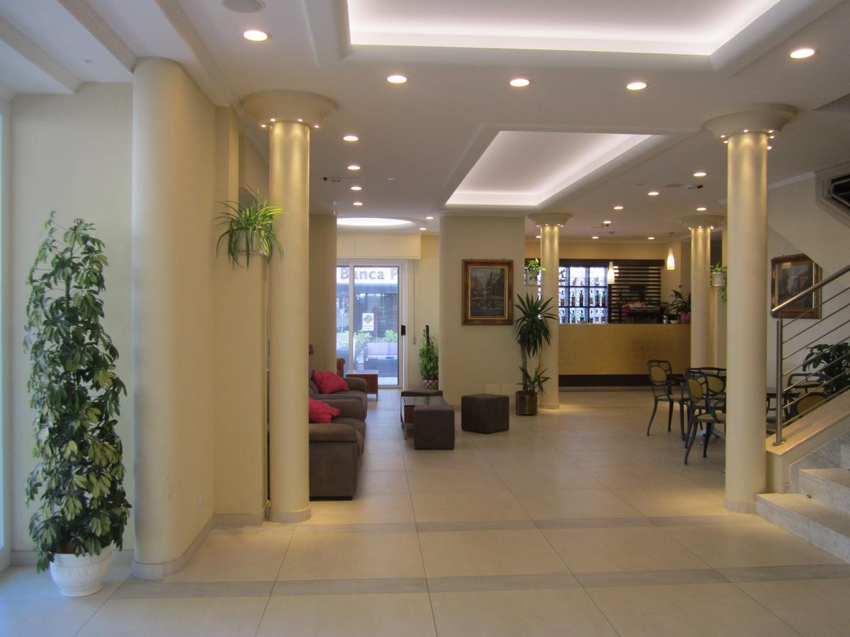 Hotel Des Bains Cattolica Exteriér fotografie